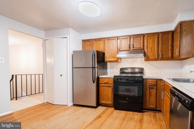 Building Photo - 5146 Bradfield Dr