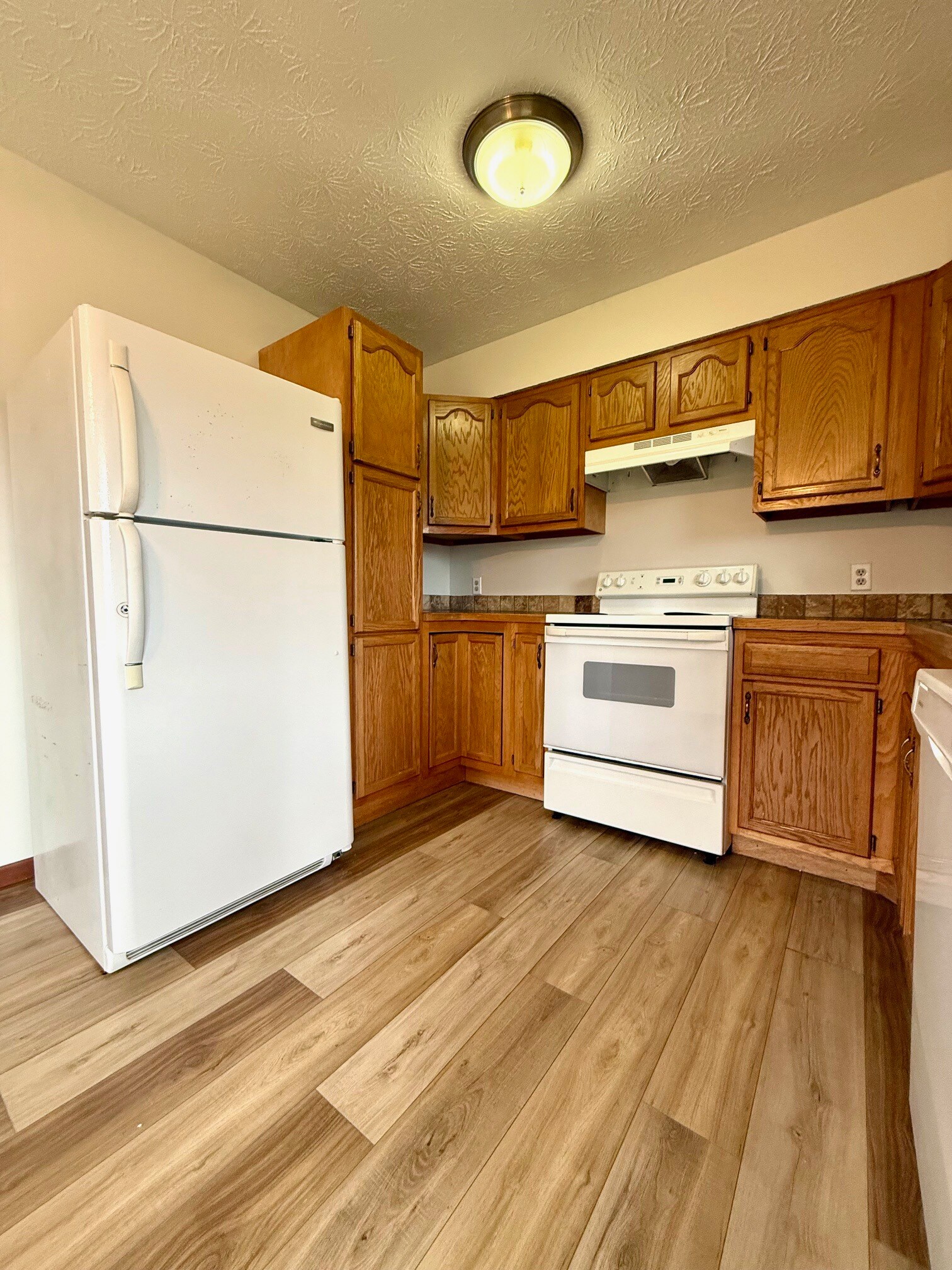 Building Photo - 6249 Amanda Dr