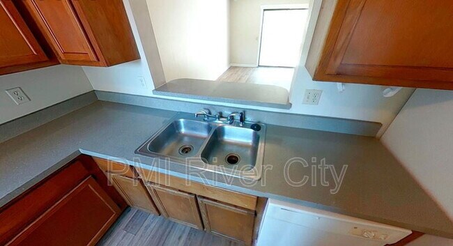 Building Photo - 1202 Maitland Ave