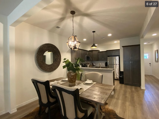 Building Photo - NEW LUXURY 2 BED 2 BATH 1 CAR GARAGE DUPLEX