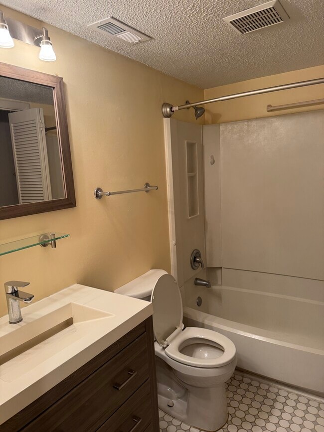 Building Photo - 3704 Chimney Ridge Pl