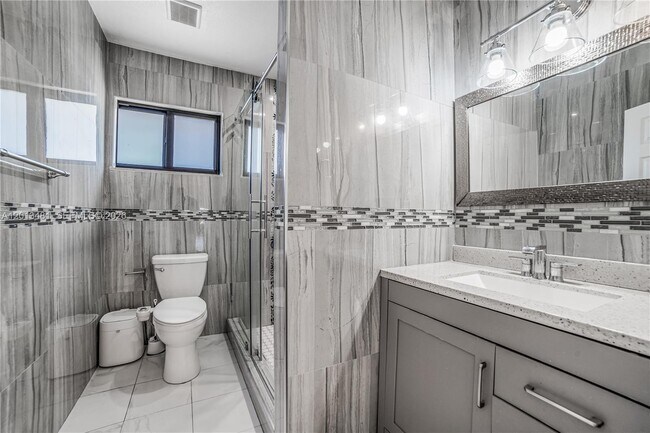 Building Photo - 26500 SW 167th Ave