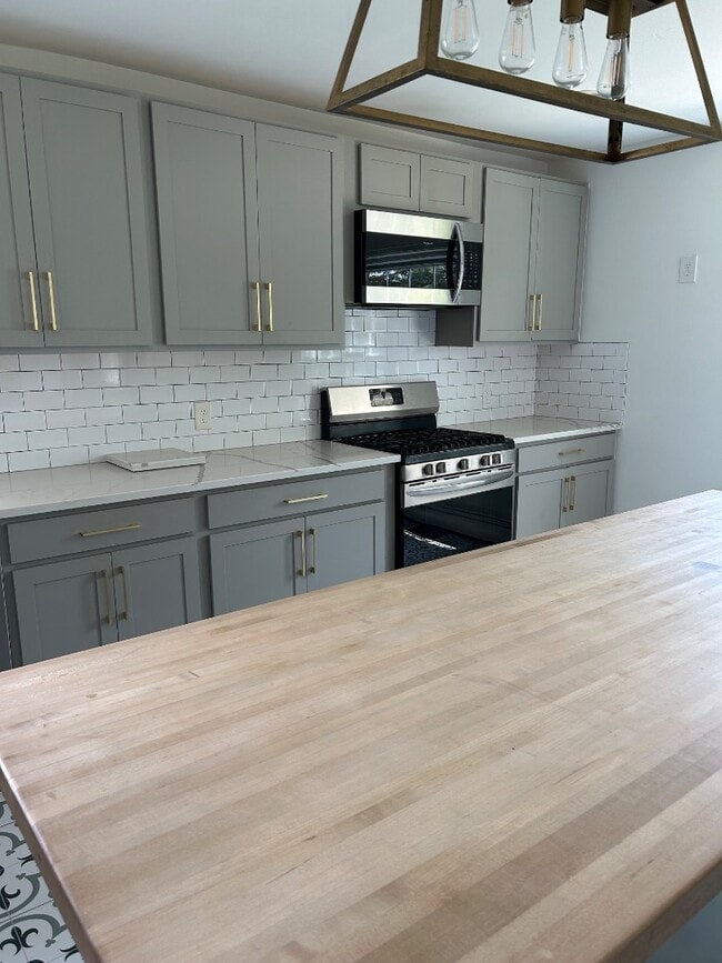 Building Photo - 1752 Parsons Ln