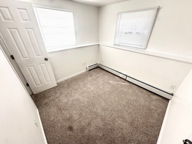 Building Photo - 58 Old Concord Turnpike