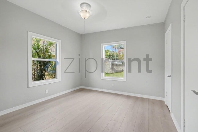 Building Photo - 1650 Jackson St