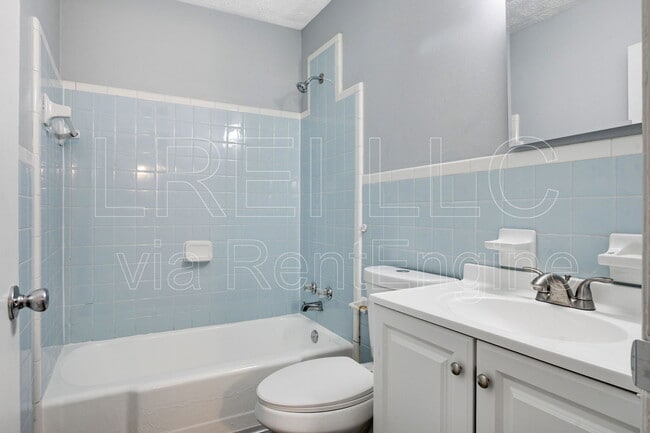 Building Photo - 4508 E Indian Trail