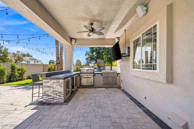 Building Photo - 8000 Silver King Dr