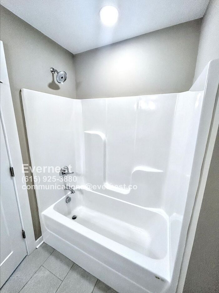 Building Photo - 611 Mason Ward Pl