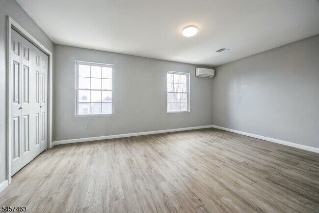 Building Photo - 708 Ocean Ave