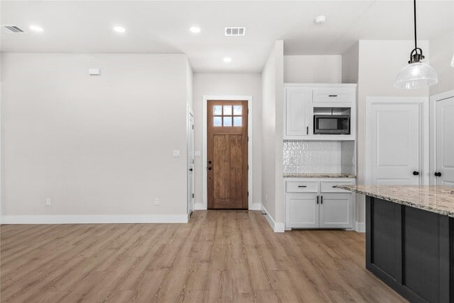 Building Photo - 2315 Progress Dr