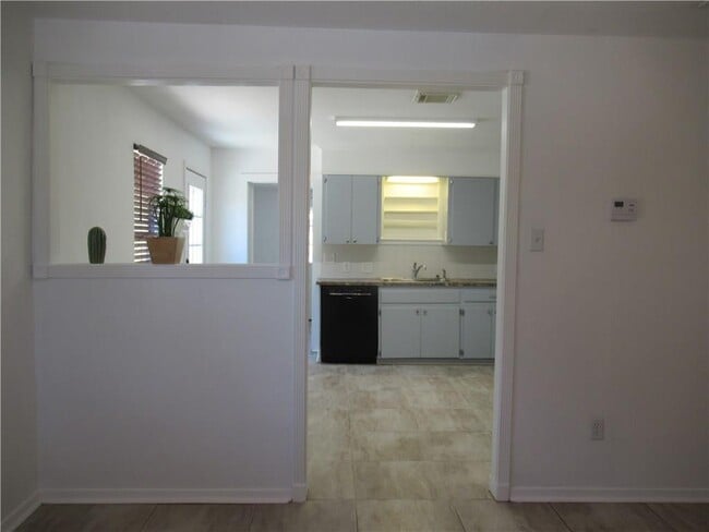 Building Photo - 10612 Deer Canyon Rd