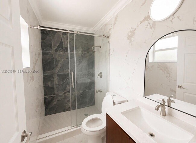 Building Photo - 6049 SW 39th St