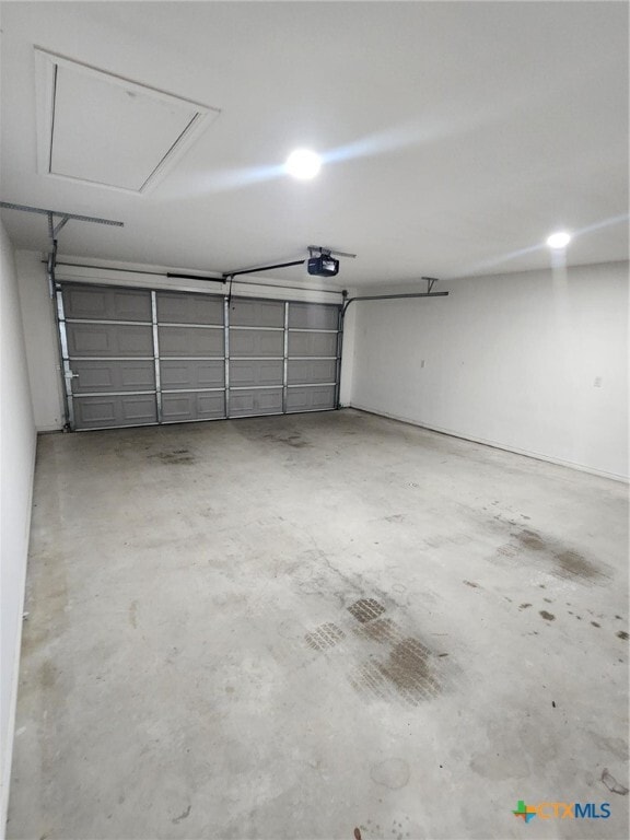 Building Photo - 1220 E Applewood Dr
