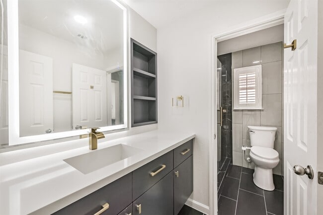 Building Photo - 2315 Bending Spring Dr