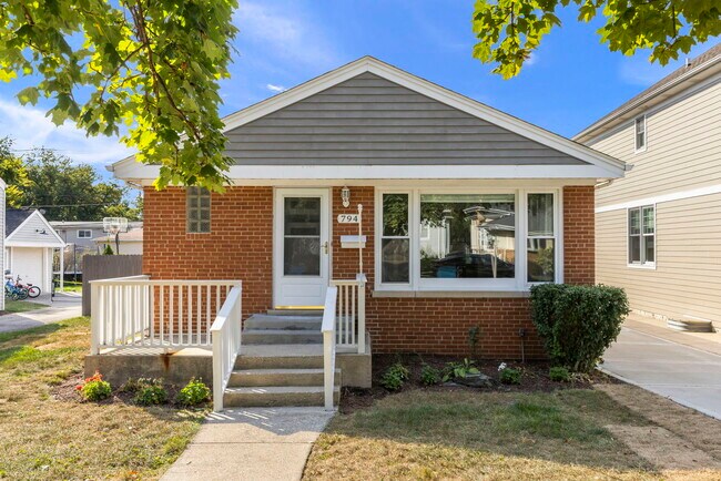 Building Photo - 794 Fairfield Ave