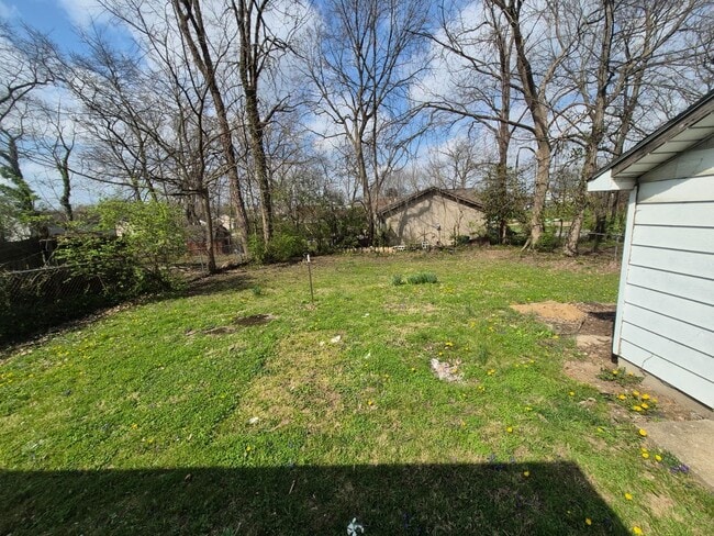 Building Photo - Newly Renovated 2-Bedroom in Elsmere – Off-Street Parking & W/D Hookups