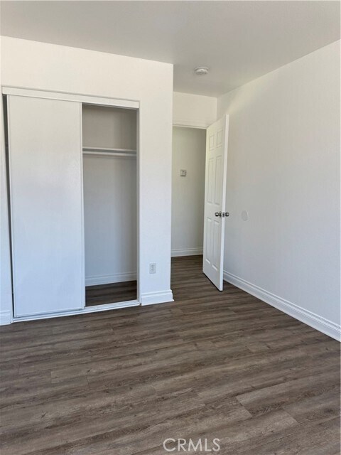 Building Photo - 2710 W 54th St