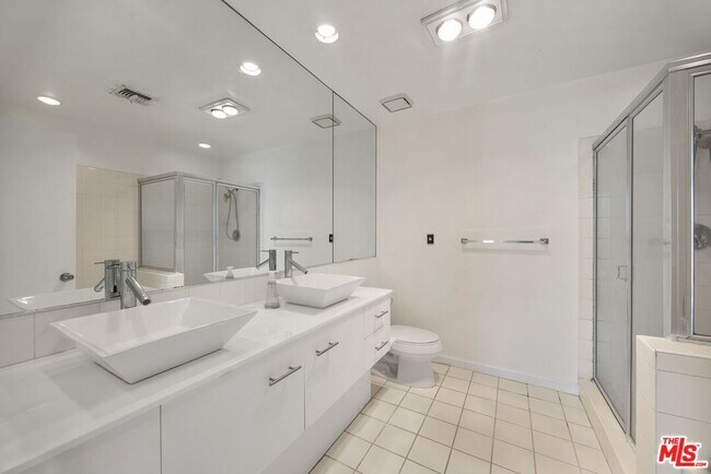 Building Photo - 1240 S Corning St