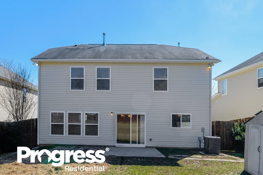 Building Photo - 12701 Cumberland Cove Dr