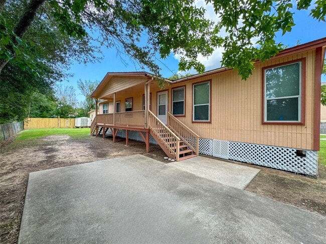 Building Photo - 4717 Heron St