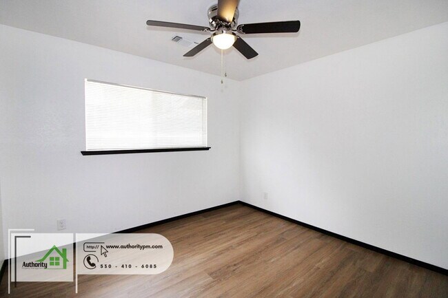 Building Photo - 8615 Patricia Dr