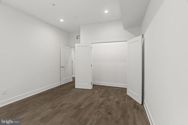 Building Photo - 1244 S 20th St