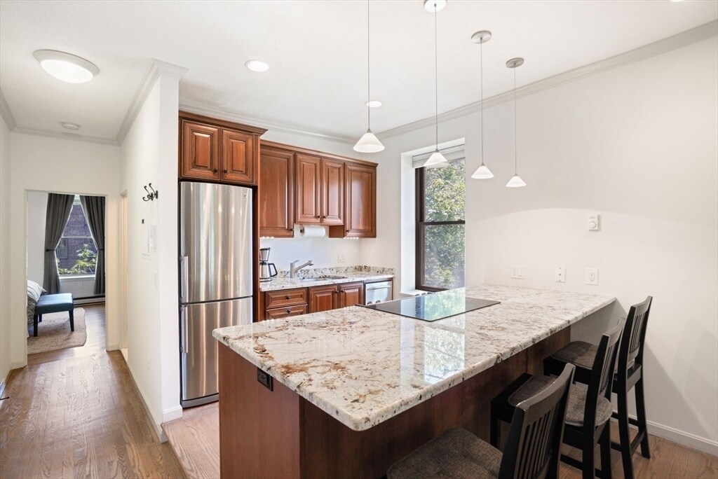 Building Photo - 239 W Newton St