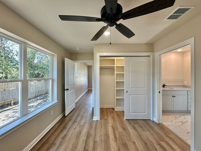 Building Photo - Available Now! Stunning 1 Bedroom 1 Bath New Construction Single Family House!