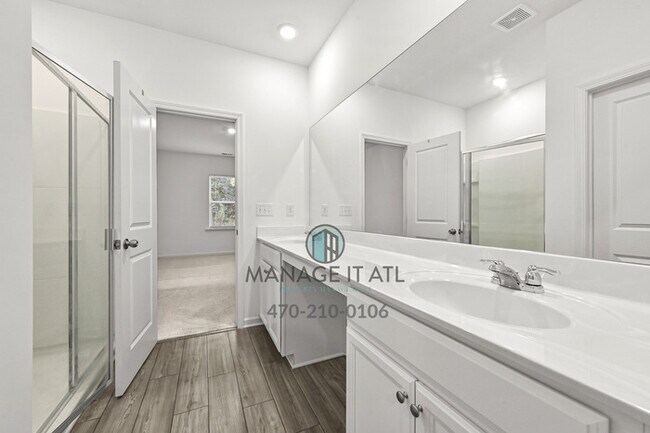 Building Photo - Brand New 5 Bedroom Home with a Master Bed...