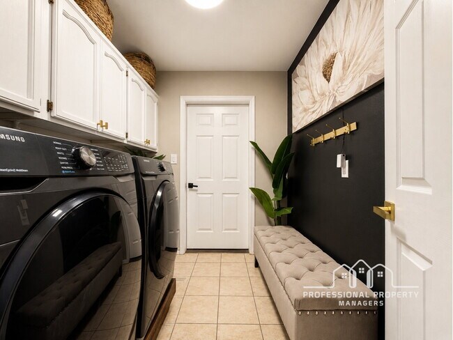 Building Photo - “Stunning 4-Bedroom, 3-Bathroom Solar Home in Rancho Sereno”