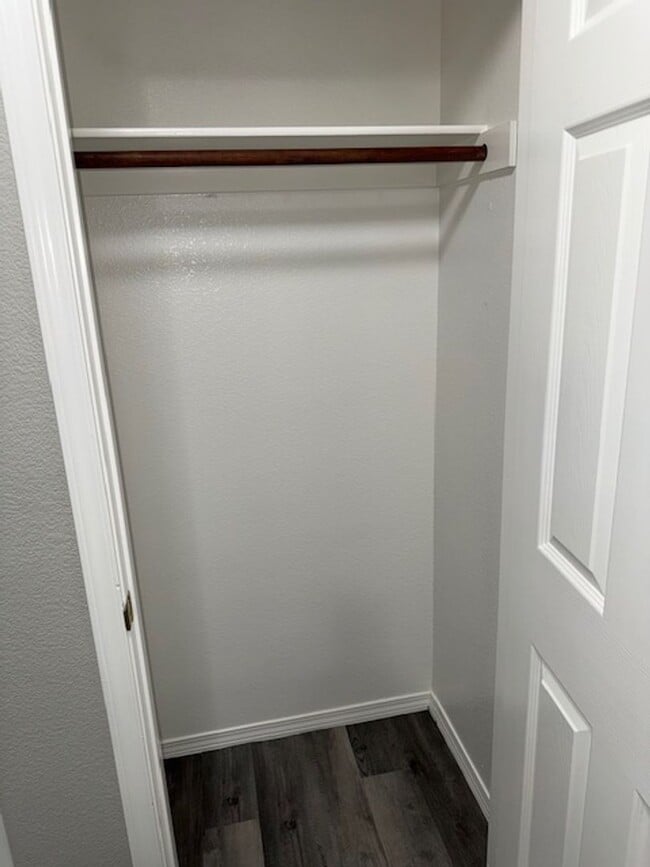 Building Photo - 2-BEDROOM, COND IN LAS VEGAS