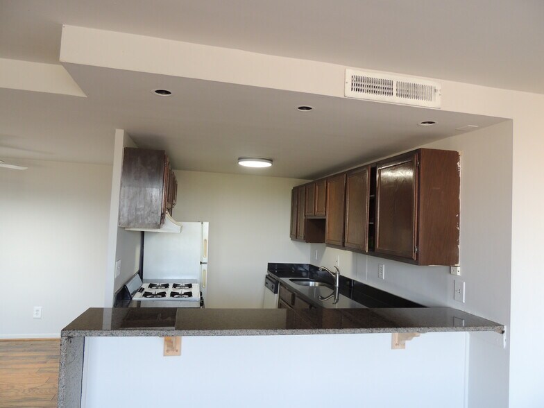 Building Photo - 4600 Duke St