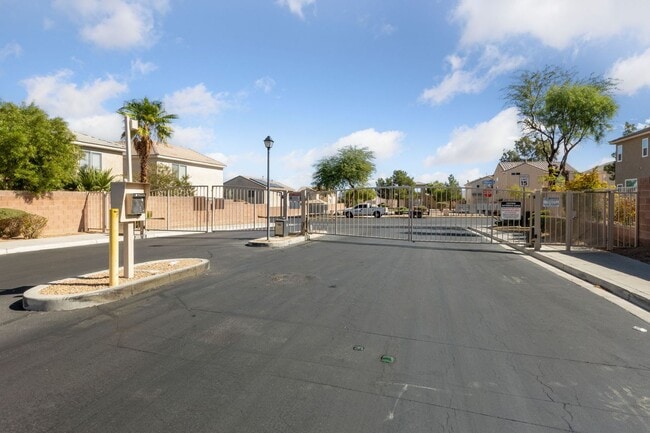 Building Photo - Charming 3-Bedroom Home in Gated North Las...