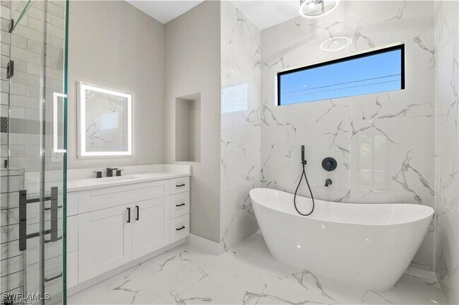 Building Photo - 1561 NW 26th Pl