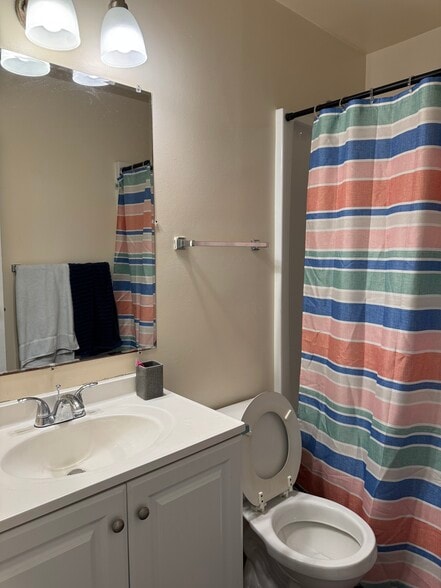 Building Photo - 3646 Sylvan Ct