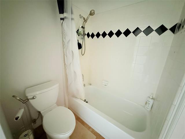 Building Photo - 525 Abbey Ct