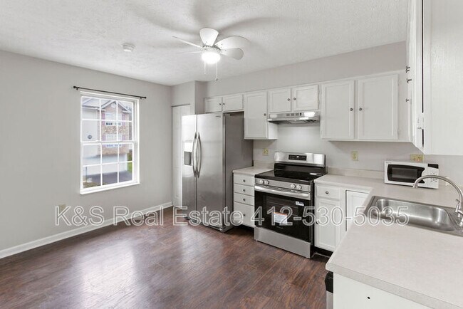 Building Photo - 122 Manor View Dr