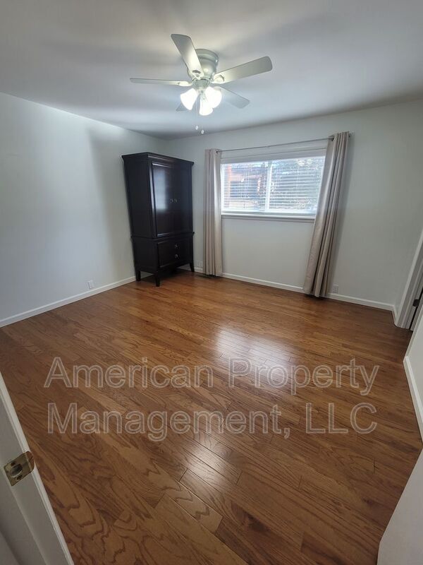 Building Photo - 121 N Salt Creek Dr