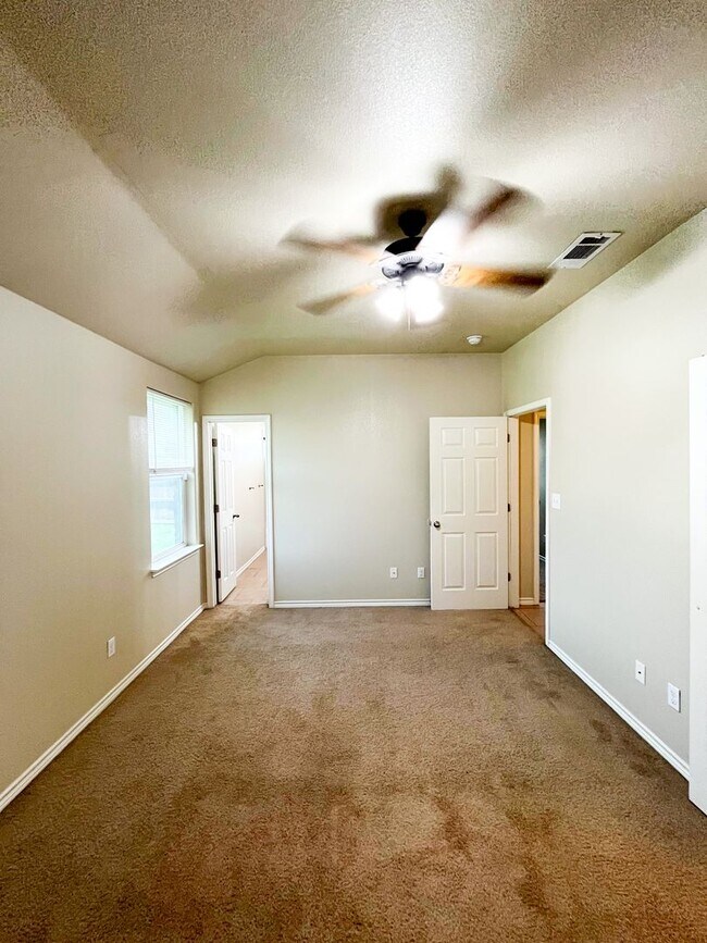 Building Photo - 4106 Cambridge Dr