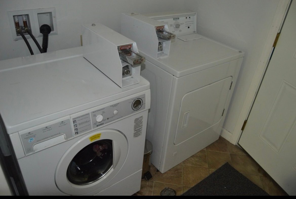 Building Photo - 52 Village Dr