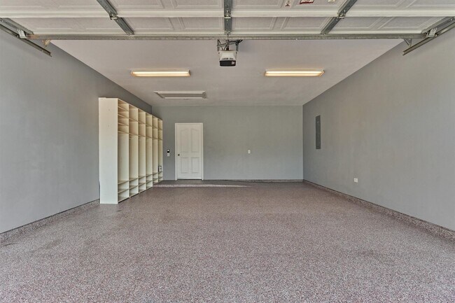 Building Photo - 10022 Elkwood Glen Ln