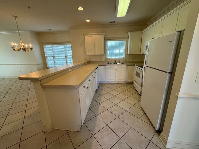 Building Photo - **MOVE IN SPECIAL** Myrtle Beach - 3 bedroom / 2 Bathroom Condo