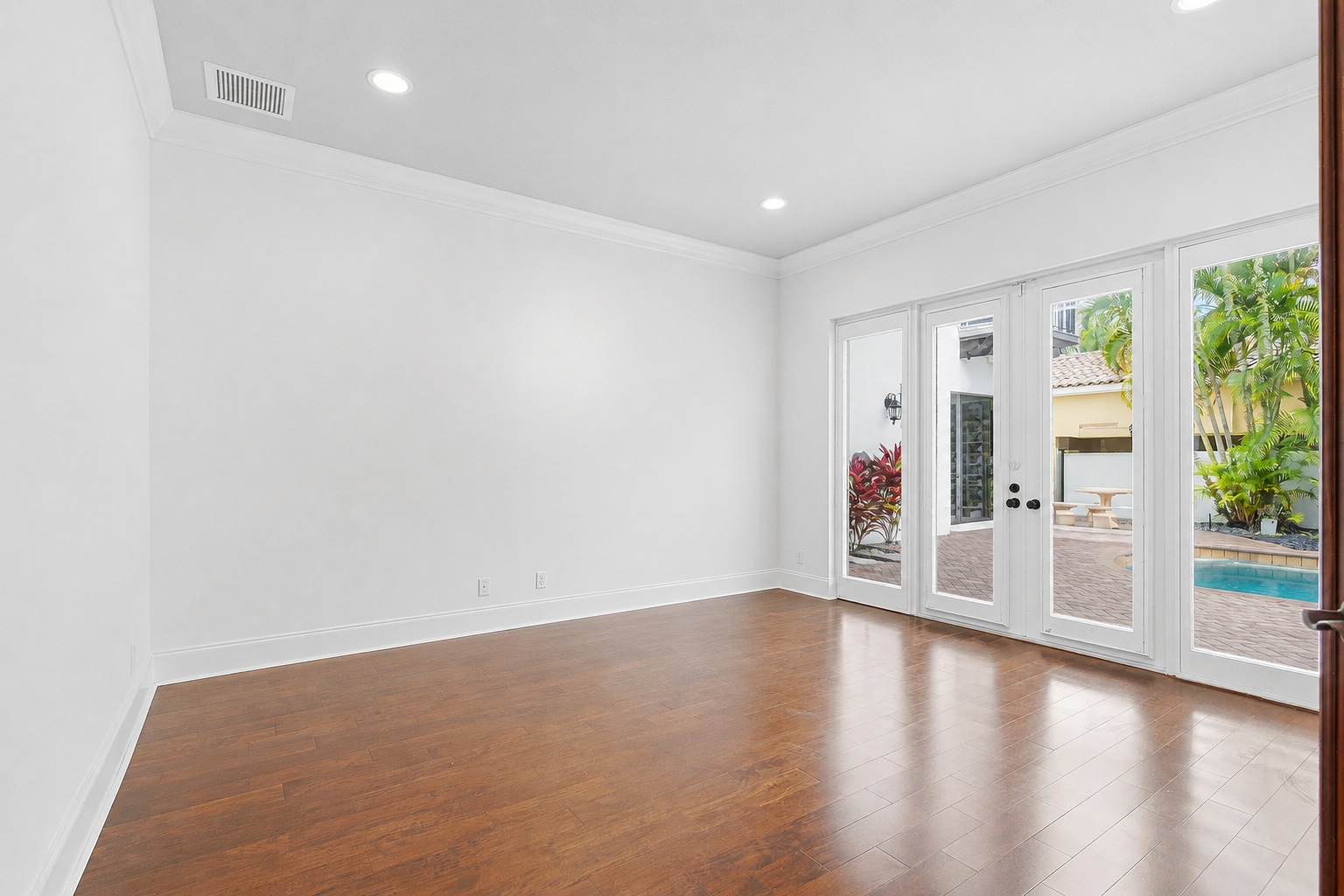 Office - 17550 Circle Pond Ct