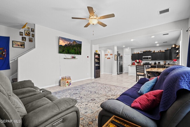 Building Photo - 6024 Hidden Psge Ave