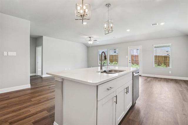 Building Photo - 407 Stagg St