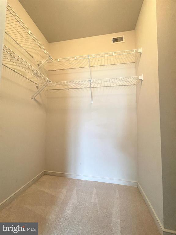 Building Photo - 1641 International Dr