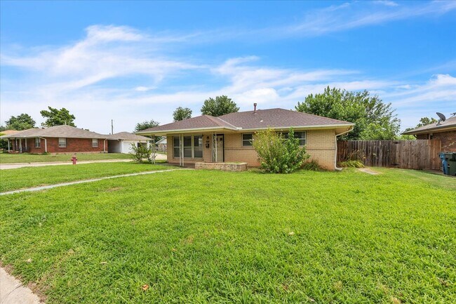 Building Photo - 2412 N Key Blvd
