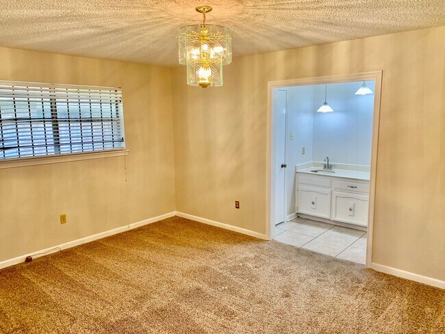 Building Photo - Magellan Neighborhood