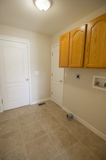 Building Photo - 541 Southampton Dr