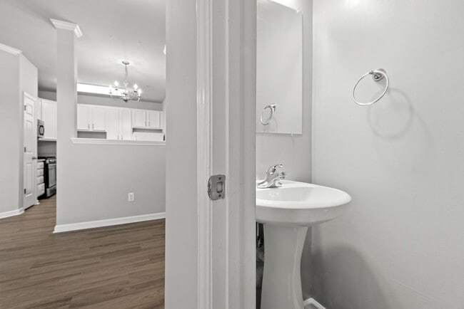 Building Photo - Town House in North Raleigh- Available Now